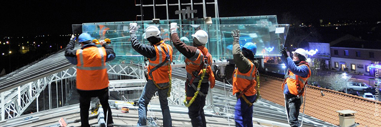 Une opération de rénovation de toiture en Occitanie